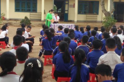 Giới thiệu sách dưới cờ