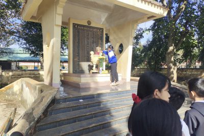 Kế thừa truyền thống tốt đẹp “Uống nước nhớ nguồn” của dân tộc Việt Nam, nhằm tri ân tưởng nhớ công lao to lớn của các anh hùng liệt sỹ đã hi sinh vì độc lập dân tộc,Liên Đội trường TH Nguyễn Viết Xuân  đã  dâng hương, lao động dọn vệ sinh tại đài tưởng niệm liệt sĩ xã Cư Bao
