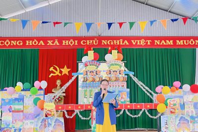 Trong đời sống tinh thần của mỗi chúng ta, sách là sản phẩm văn hóa tinh thần, là kho tàng tri thức đóng vai trò rất quan trọng, là người thầy vĩ đại thắp sáng trong mỗi chúng ta nguồn tri thức vô tận. Dạy cho chúng ta cách sống, cách làm người, hướng tới những giá trị nhân văn cao cả. Có thể nói sách là những người bạn gần gũi chia sẻ mọi niềm vui, nỗi buồn của mỗi người. Và đọc sách đã trở thành một nhu cầu cần thiết không thể thiếu của mỗi con người. Ở thời đại nào, con người cũng lấy việc học, và đọc sách là một trong những phương cách để hoàn thiện nhân cách con người, để tiến bộ trong cuộc sống cá nhân và đóng góp vào sự phát triển chung của xã hội. Cha ông ta đã coi việc đọc sách là một hành vi văn hóa cao đẹp. Từ đọc sách, sưu tầm sách, xây dựng tủ sách, thư viện là một phần của việc hình thành văn hóa đọc. Văn hóa đọc là một trong những nguồn năng lượng quan trọng thúc đẩy sự phát triển bền vững.
