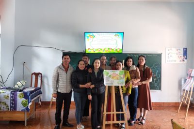 Với mục đích tạo cầu nối giữa nhà trường và gia đình cùng chung tay chăm sóc-giáo dục trẻ một cách tốt nhất, các câu lạc bộ cha mẹ học sinh được thành lập với sự tham gia đông đảo của các bậc phụ huynh học sinh. Hiệu quả đến  từ các câu lạc bộ cha mẹ góp phần không nhỏ trong công tác nâng cao chất lượng chăm sóc-giáo dục trẻ, giúp cha mẹ và cộng đồng hiểu thêm về tầm quan trọng của bậc học mầm non, có phương pháp tác động tích cực tới sự phát triển và hoàn thiện nhân cách của trẻ sau này. sáng ngày 17/01/2024, Câu lạc bộ cha mẹ học sinh trường TH Nguyễn Viết Xuân tổ chức ra mắt và sinh hoạt buổi 1. Tham gia buổi sinh hoạt có 30 phụ huynh tham gia, với nội dung “Cùng tuyên truyền về sức khoẻ dinh dưỡng học đường”. Buổi sinh hoạt diễn ra đúng kế hoạch, với sự tham gia nhiệt tình của các bậc phụ huynh. Trong buổi sinh hoạt, phụ huynh cùng giáo viên chia sẻ, thảo luận một số vấn đề liên quan đến việc tổ chức sức khoẻ dinh dưỡng giúp nâng cao chất lượng giáo dục phát triển  cho trẻ. Buổi sinh hoạt đầu tiên đã để lại ấn tượng tốt với phụ huynh học sinh, phụ huynh cùng trao đổi cởi mở, chân thành, góp ý kiến để xây dựng và hoạt động câu lạc bộ một cách hiệu quả hơn.